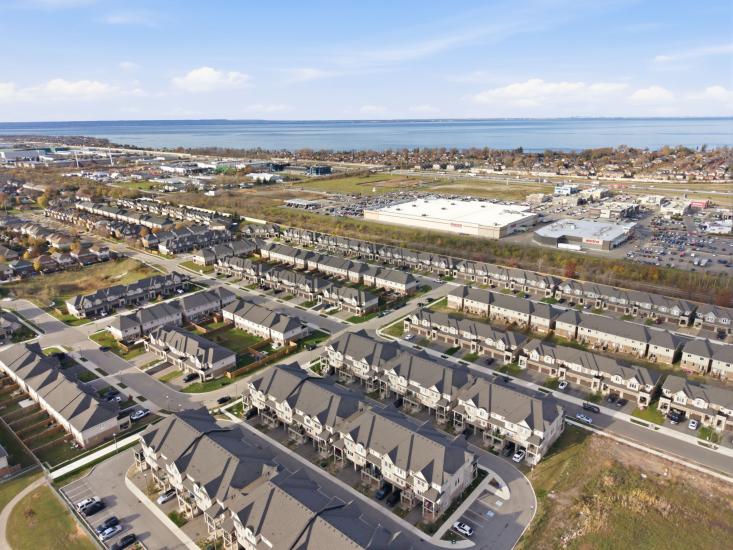 Property listing for #38-40 Zinfandel Dr., Stoney Creek, ON