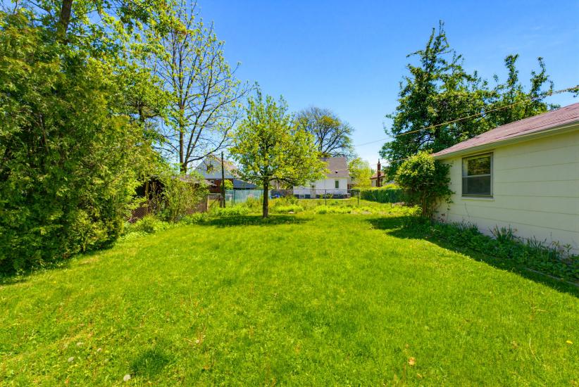 Property listing for 257 West 2nd St., Hamilton, ON