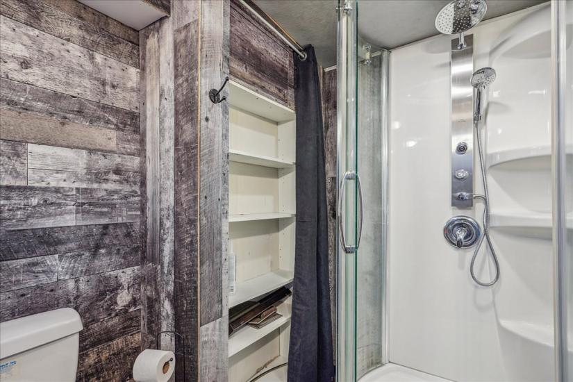 Property listing for L-1566 Caistorville Rd., Caistor Centre, ON