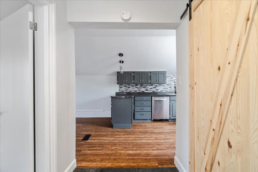 Property listing for 116 Grand River Ave., Brantford, ON