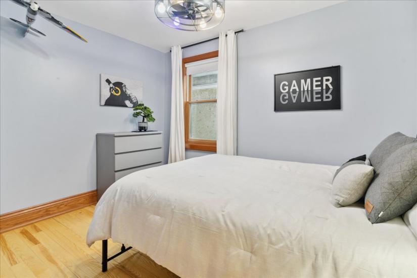 Property listing for 42 Chatham St., Hamilton, ON