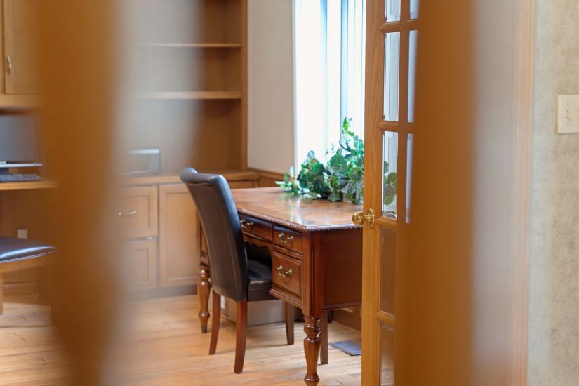 Property listing for 348 Shaver Rd., Ancaster, ON