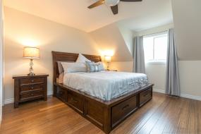 Property listing for 10 Kopperfield Lane, Glancaster, ON