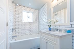 Property listing for 232 Emerald St. N., Hamilton, ON