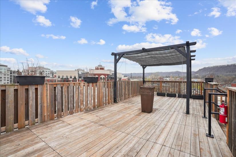 Property listing for #313-50 Main St., Dundas, ON