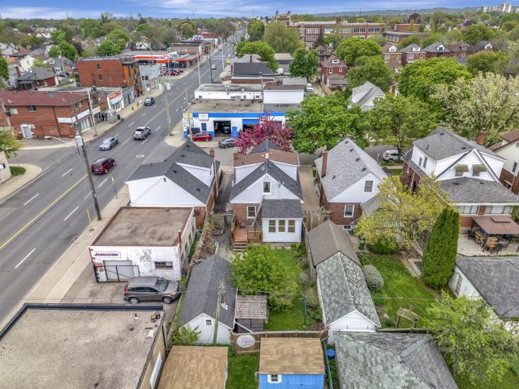 Property listing for 4 Park Row S., Hamilton, ON