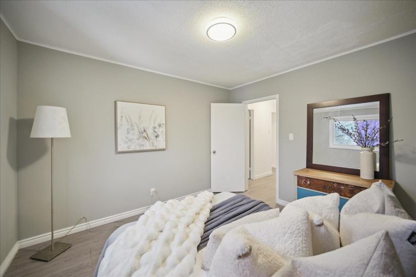 Property listing for 171 Paling Ave., Hamilton, ON