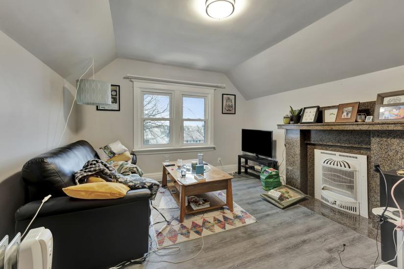 Property listing for 70 Belview Ave., Hamilton, ON