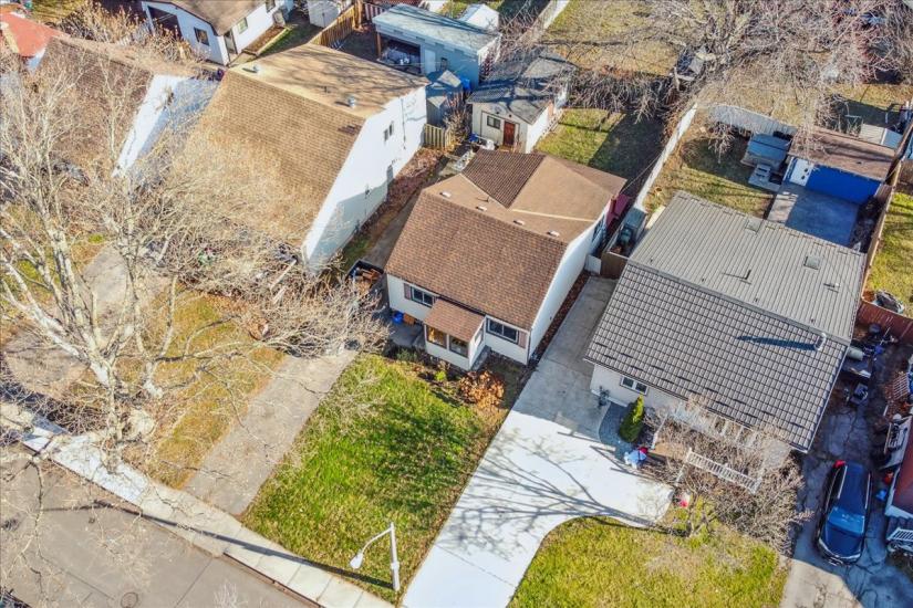 Property listing for 276 Ivon Ave., Hamilton, ON