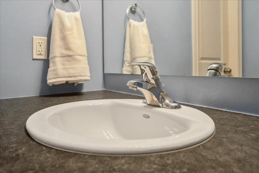 Property listing for #3-437 Highway 8, Stoney Creek, ON