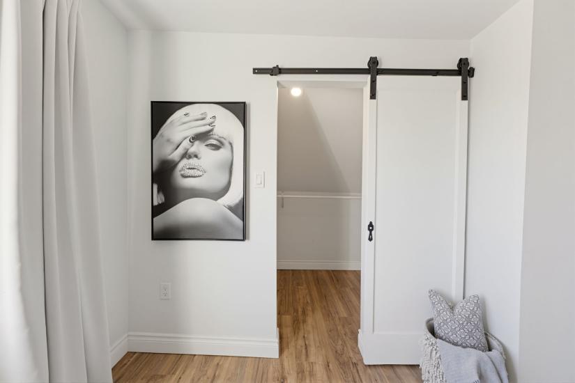 Property listing for 206 Craigroyston Rd., Hamilton, ON