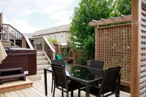 Property listing for 155 Garinger Cres., Hamilton, ON