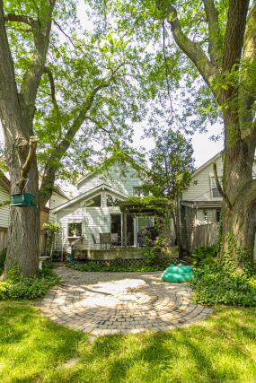 Property listing for 55 Chatham St., Hamilton, Ontario