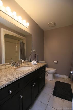 Property listing for 183 Tanglewood Dr., Binbrook, Ontario