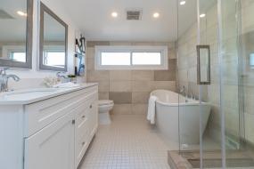 Property listing for 543 Upper Sherman Ave., Hamilton, ON