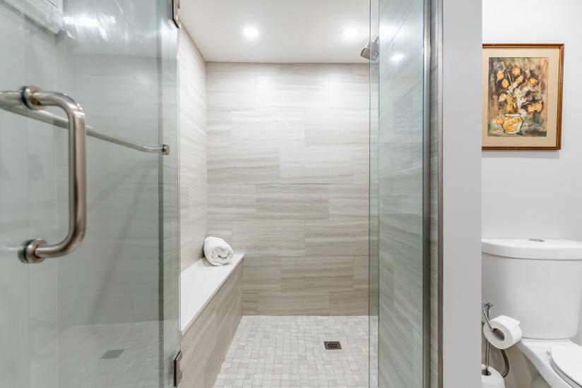 Property listing for 57 Middle Crest Street, Ancaster, ON