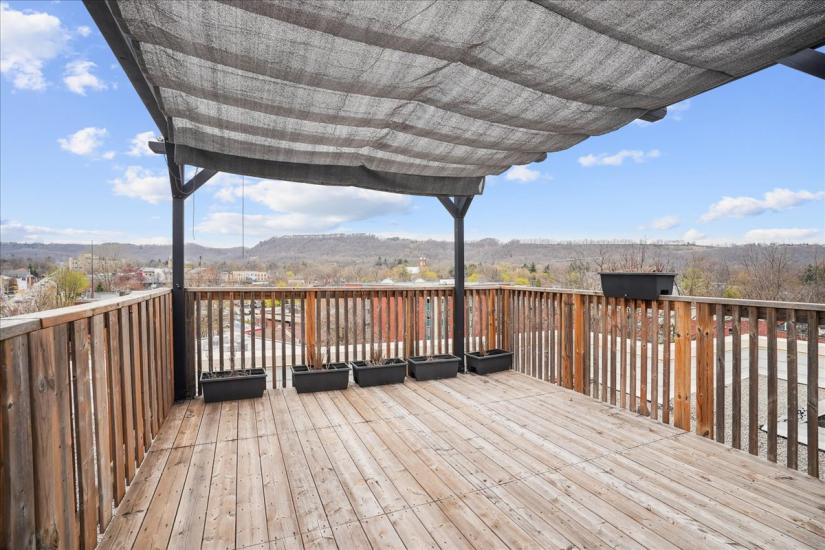 Property listing for #313-50 Main St., Dundas, ON