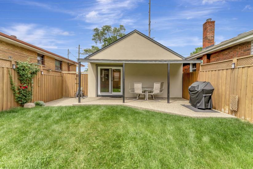 Property listing for 746 Roxborough Ave., Hamilton, ON