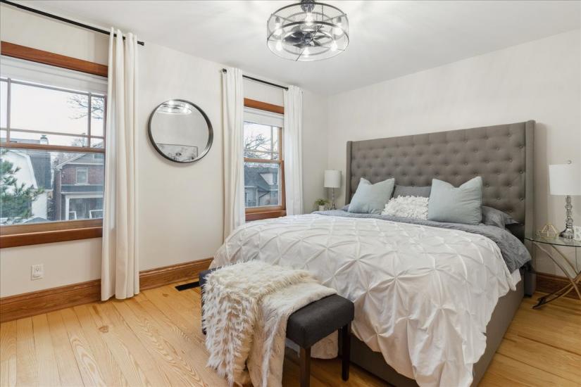 Property listing for 42 Chatham St., Hamilton, ON