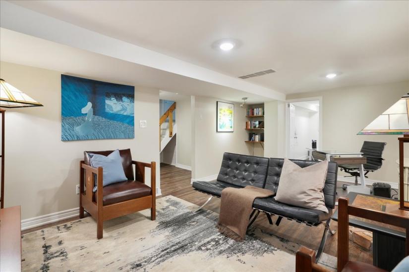 Property listing for 56 Uplands Ave., Hamilton, ON