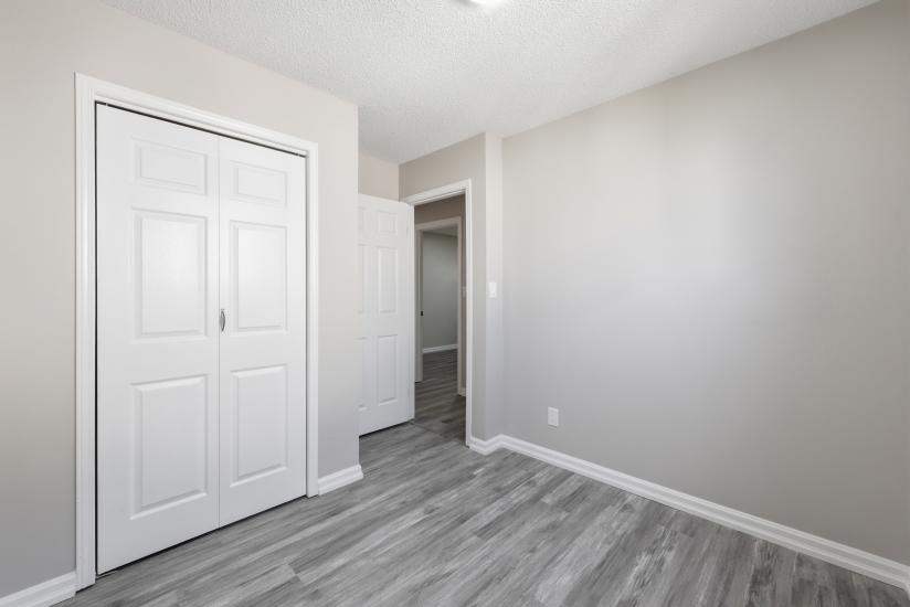 Property listing for 42 Terrace Ave., Welland, ON