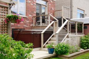 Property listing for 155 Garinger Cres., Hamilton, ON