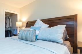 Property listing for 10 Kopperfield Lane, Glancaster, ON