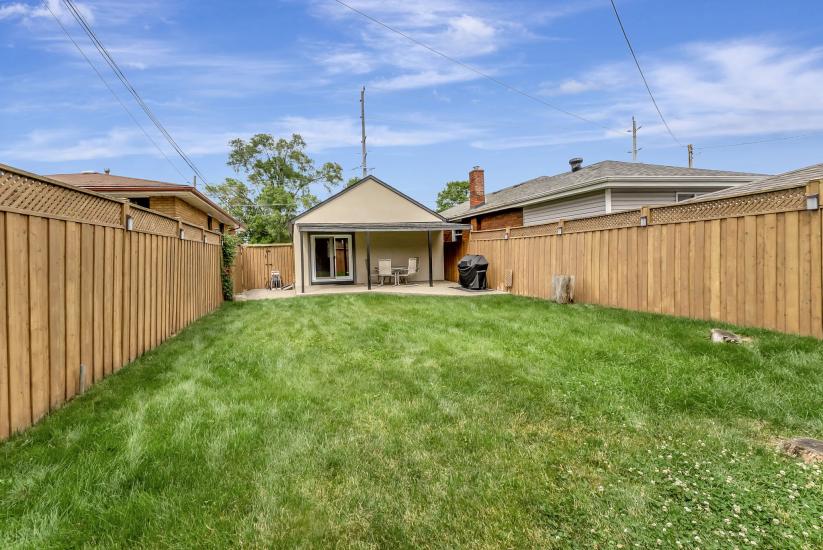 Property listing for 746 Roxborough Ave., Hamilton, ON