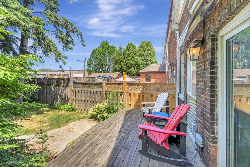 Property listing for 433 Hughson St. N., Hamilton, ON