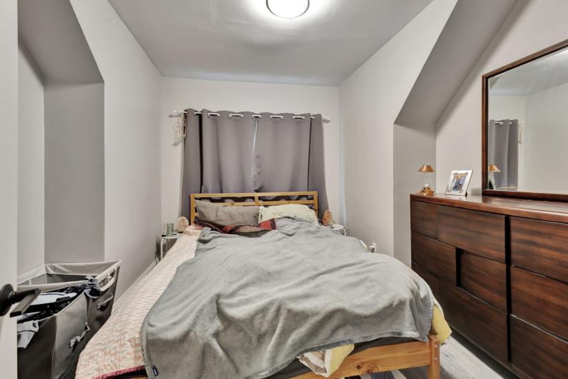 Property listing for 70 Belview Ave., Hamilton, ON