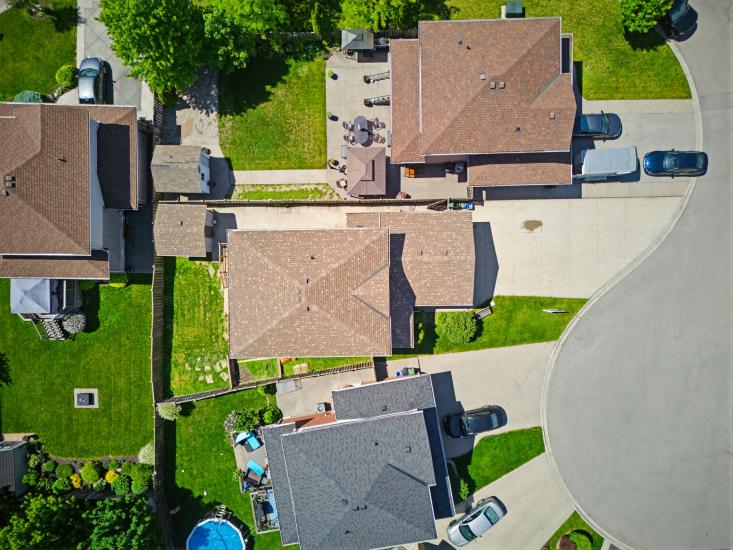 Property listing for 40 Lanza Crt., Hamilton, ON
