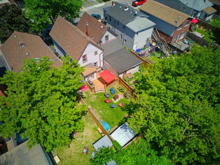 Property listing for 124 Campbell Ave., Hamilton, ON
