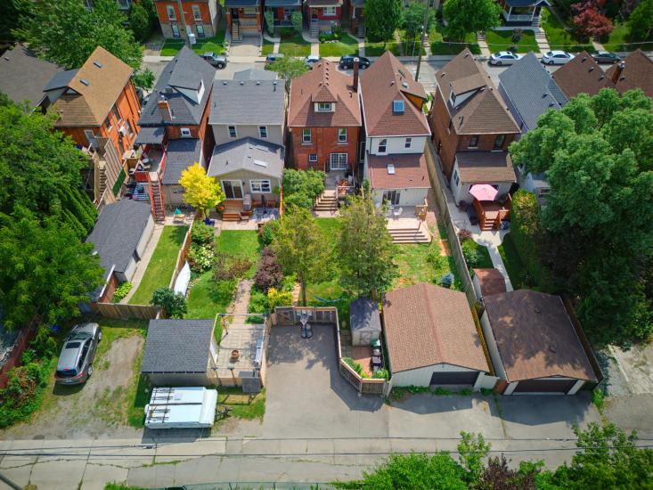 Property listing for 394 Charlton Ave. W., Hamilton, ON