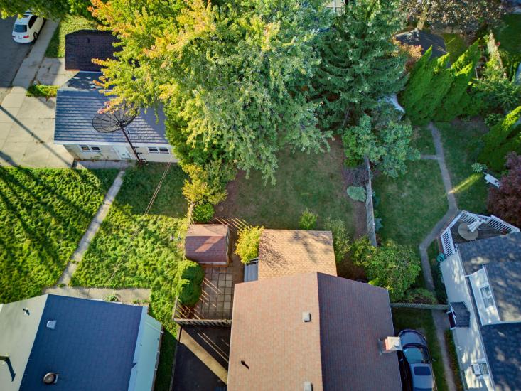 Property listing for 206 Craigroyston Rd., Hamilton, ON