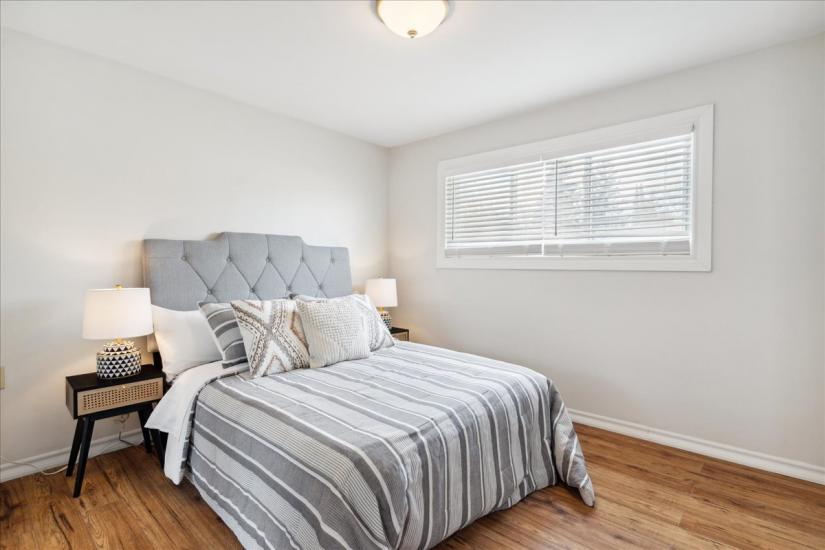 Property listing for 23 Lorne Ave., Hamilton, ON