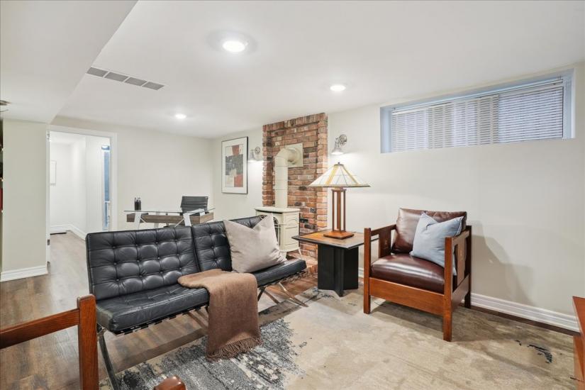 Property listing for 56 Uplands Ave., Hamilton, ON