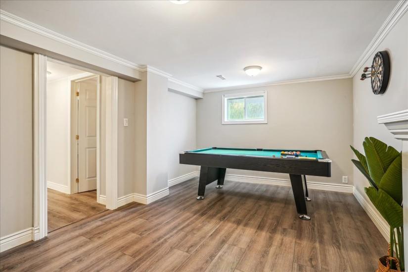 Property listing for 733 Dunn Ave., Hamilton, ON