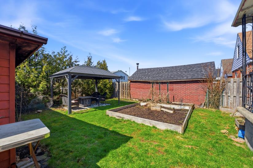 Property listing for 26 Isabel Ave., Hamilton, ON