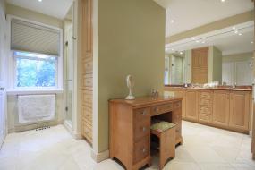 Property listing for 510 Scenic Dr., Hamilton, ON