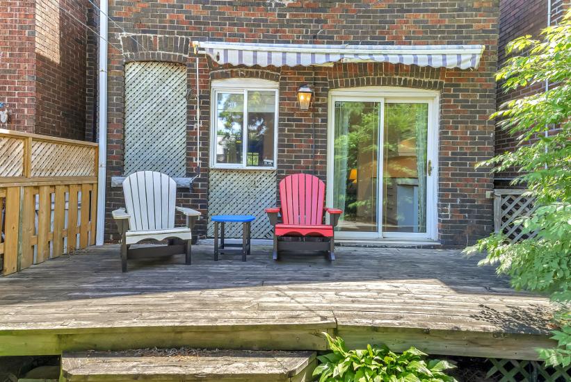 Property listing for 433 Hughson St. N., Hamilton, ON