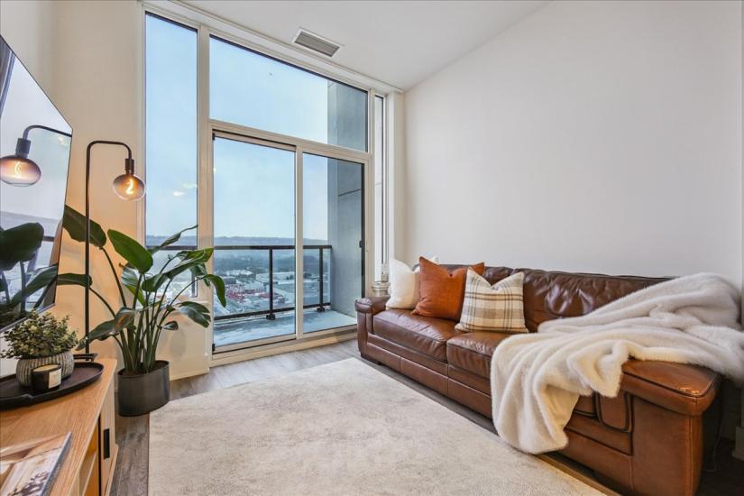 Property listing for #1901-385 Winston Rd., Grimsby, ON