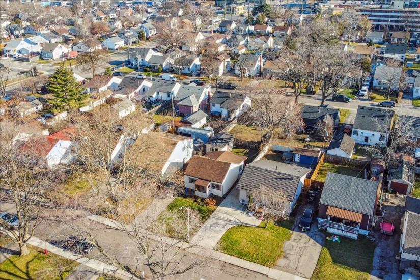 Property listing for 276 Ivon Ave., Hamilton, ON