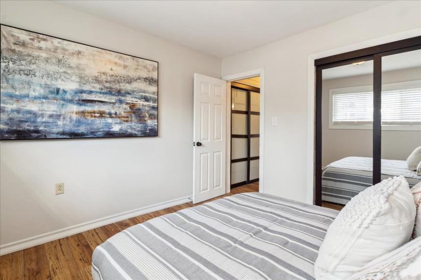 Property listing for 23 Lorne Ave., Hamilton, ON