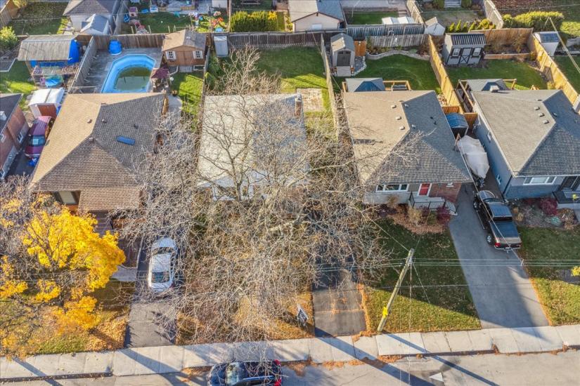 Property listing for 272 East 44th St., Hamilton, ON