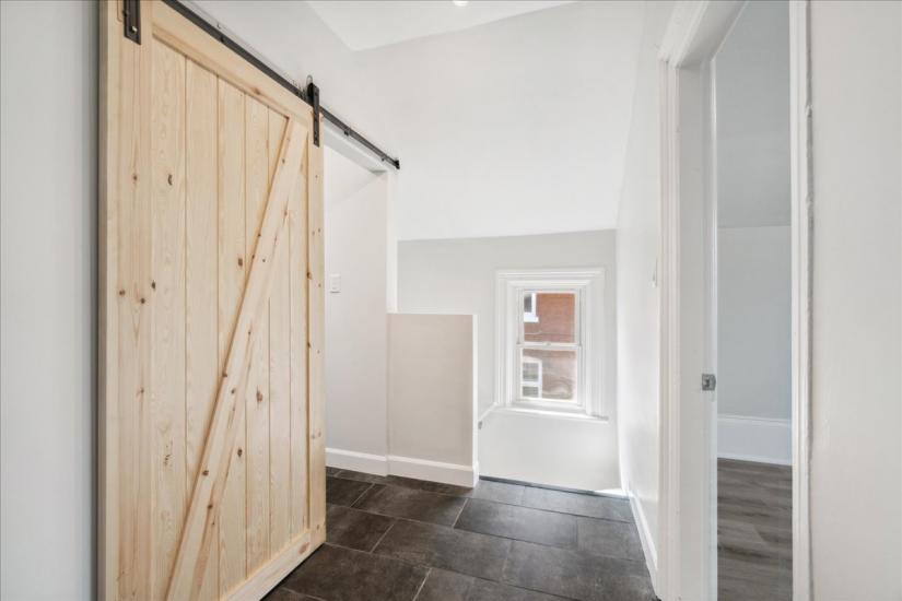 Property listing for 116 Grand River Ave., Brantford, ON