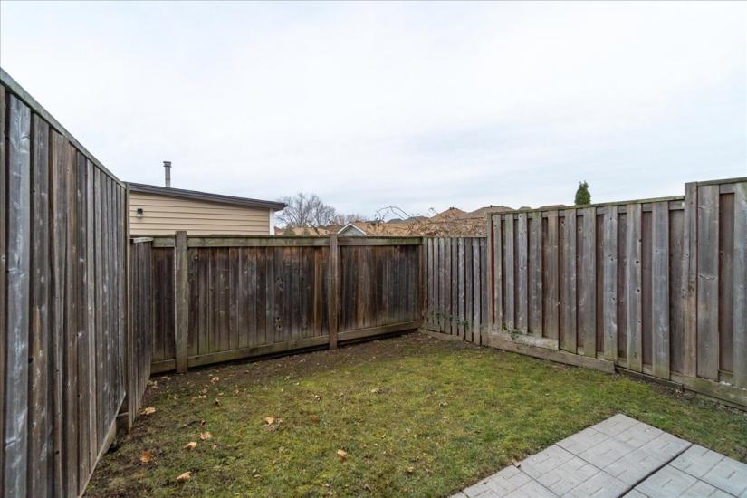 Property listing for #3-437 Highway 8, Stoney Creek, ON