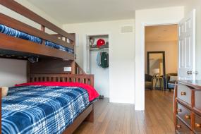 Property listing for 10 Kopperfield Lane, Glancaster, ON