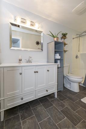 Property listing for 4346 Lindsey Cres., Beamsville, ON