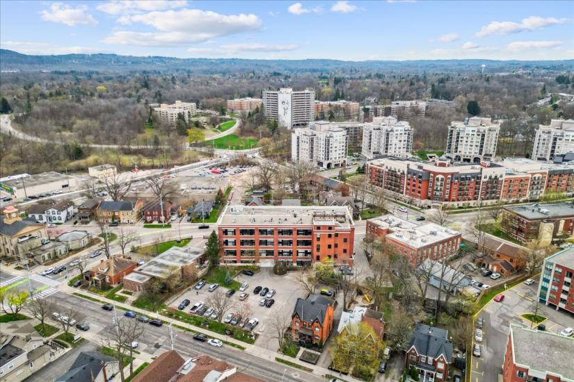 Property listing for #313-50 Main St., Dundas, ON