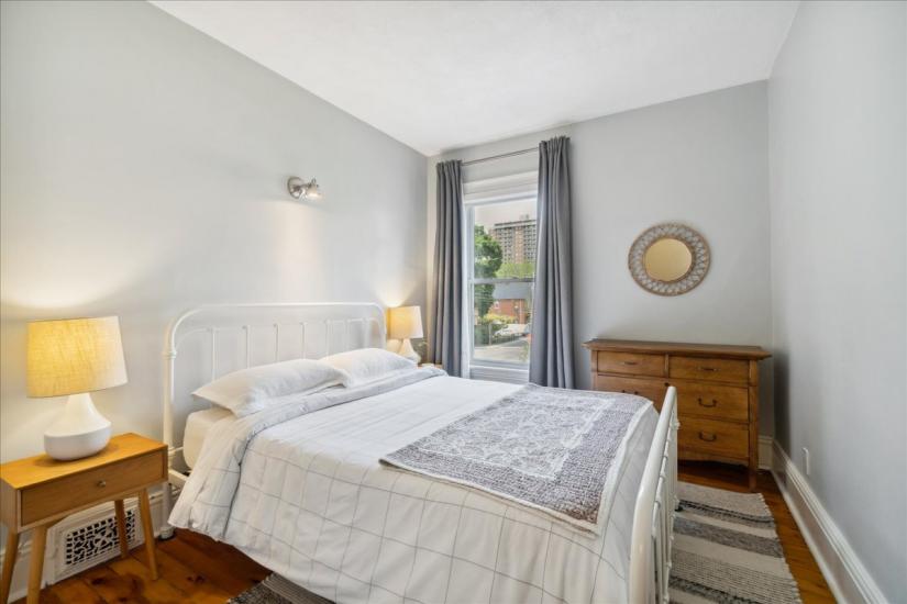 Property listing for 179 Hess St. S., Hamilton, ON